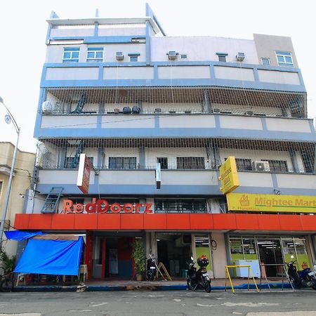 Reddoorz @ P Florentino Street Sampaloc Манила Экстерьер фото