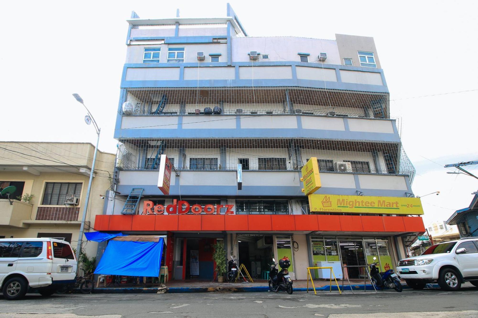 Reddoorz @ P Florentino Street Sampaloc Манила Экстерьер фото